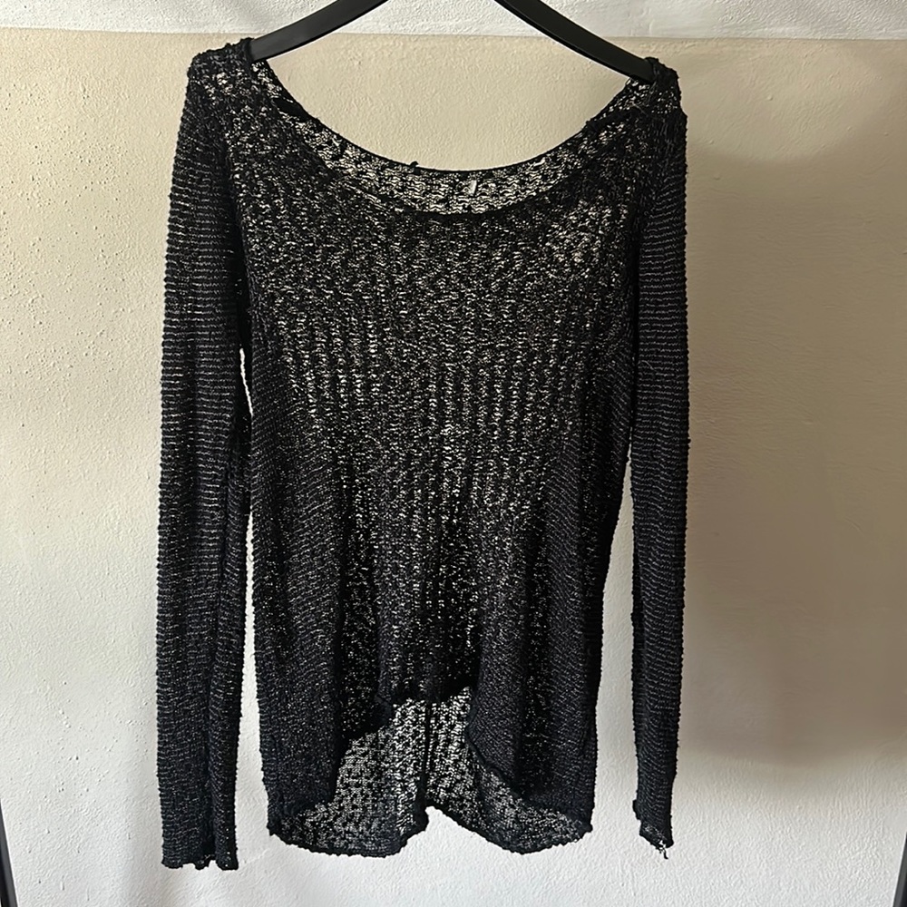 DISTRESSED KNIT SWEATER
